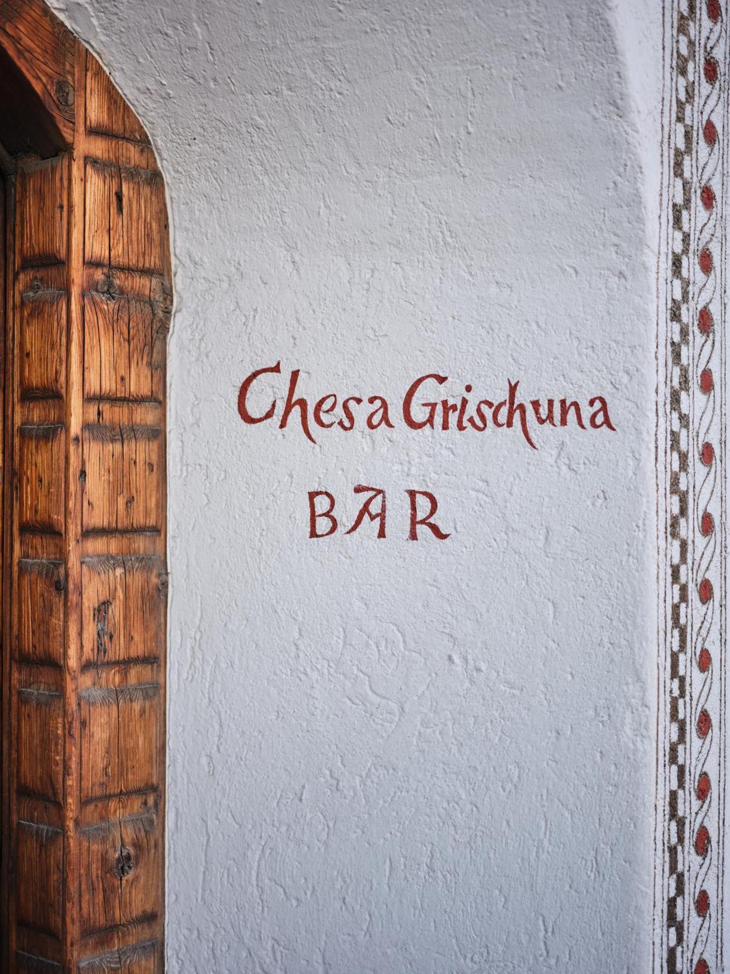 Romantik Hotel Chesa Grischuna Klosters Bagian luar foto