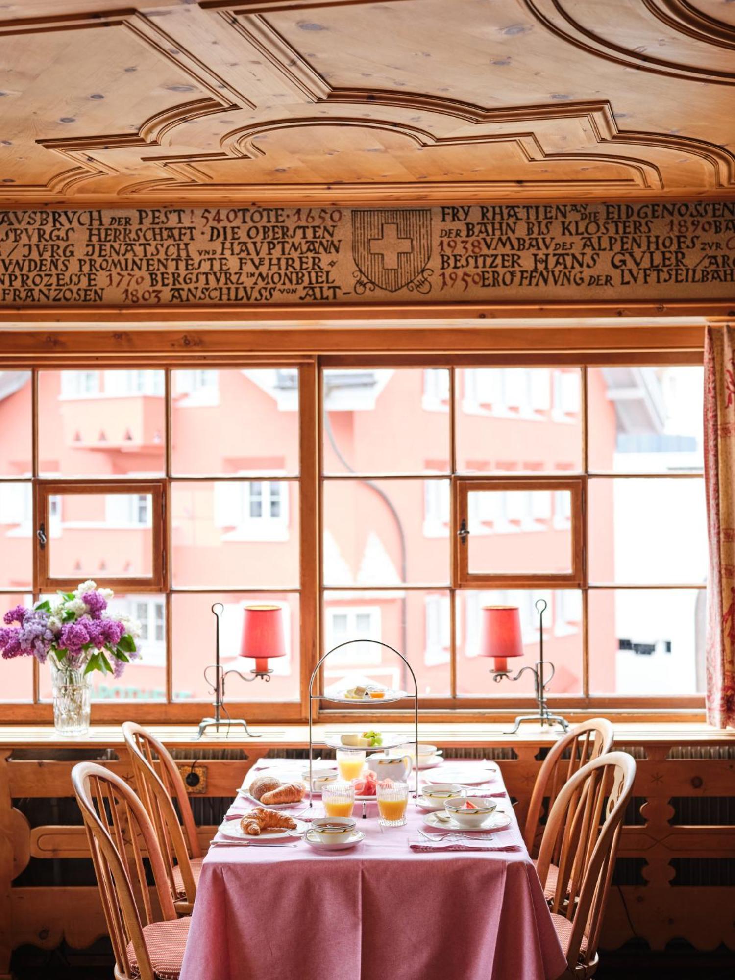 Romantik Hotel Chesa Grischuna Klosters Bagian luar foto