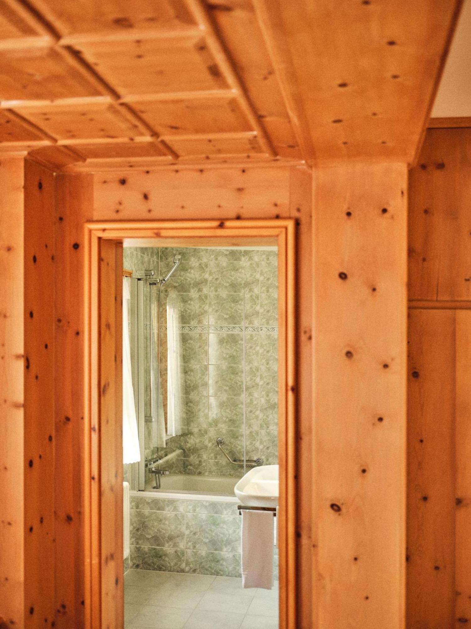 Romantik Hotel Chesa Grischuna Klosters Ruang foto